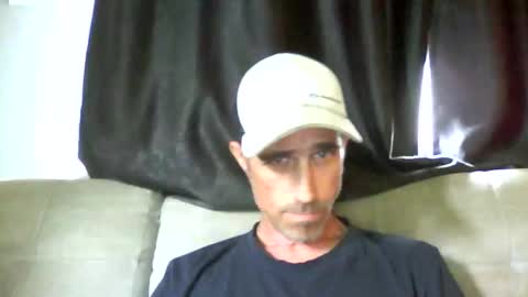 Snapshot of fouraide42 chatting on May 2026 06:31:02 PM fouraide42 online show from May 2026 06:31:02 PM