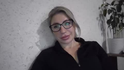 fox_red_lady7 online show from December 2025 10:22:01 AM