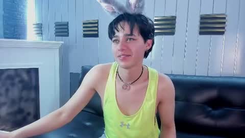 Snapshot of fox_white_ chatting on July 2026 06:36:01 PM . FOX WHITE . online show from July 2026 06:36:01 PM
