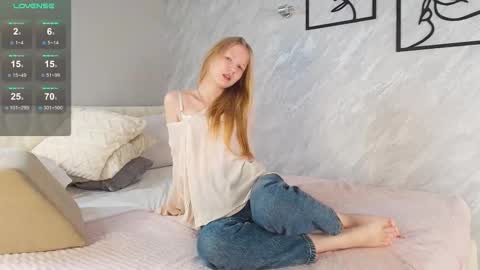 foxialee online show from November 2025 05:31:01 AM