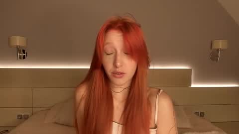 Snapshot of foxie_kiss chatting on October 2025 05:35:02 PM Hello world Feel free to follow online show from October 2025 05:35:02 PM