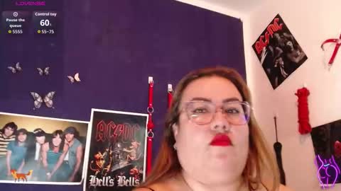 Snapshot of foxxbell chatting on February 2026 12:15:01 PM foxxbell online show from February 2026 12:15:01 PM