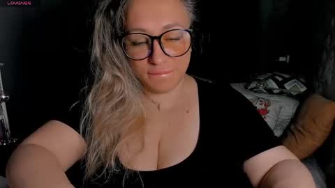 Snapshot of foxxxy__lady chatting on April 2026 02:26:02 AM Kris online show from April 2026 02:26:02 AM