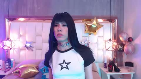 Snapshot of foxxy_dolce chatting on November 2025 07:10:01 PM Foxxy online show from November 2025 07:10:01 PM