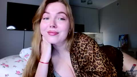 Snapshot of foxxycindy chatting on August 2026 08:33:02 PM Cindy online show from August 2026 08:33:02 PM