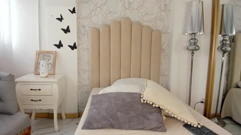 Foxy online show from December 2024 07:00:02 PM