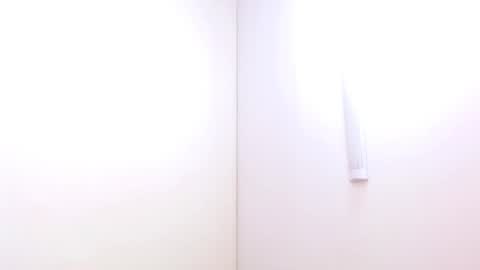 Ella online show from February 2025 06:20:02 PM