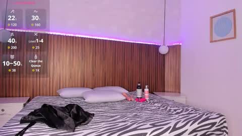 foxy_kylie online show from February 2026 08:27:01 PM