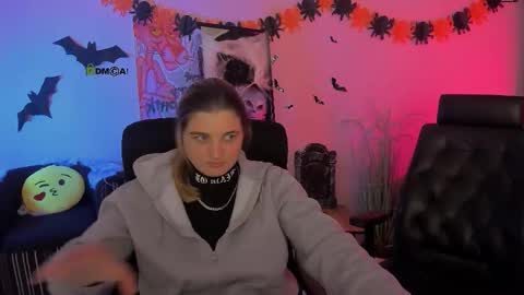 Snapshot of foxy_tease_ chatting on November 2025 07:49:02 PM foxy_tease_ online show from November 2025 07:49:02 PM