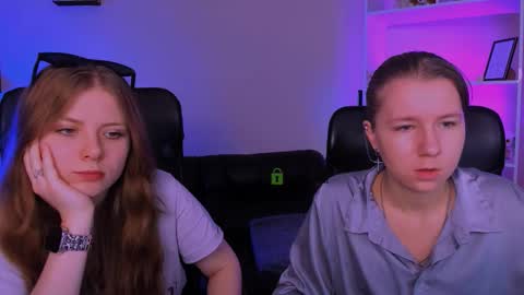 Snapshot of foxy_tease_ chatting on November 2025 09:54:02 AM foxy_tease_ online show from November 2025 09:54:02 AM