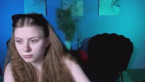 Snapshot of foxy_tease_ chatting on November 2025 10:03:01 AM foxy_tease_ online show from November 2025 10:03:01 AM