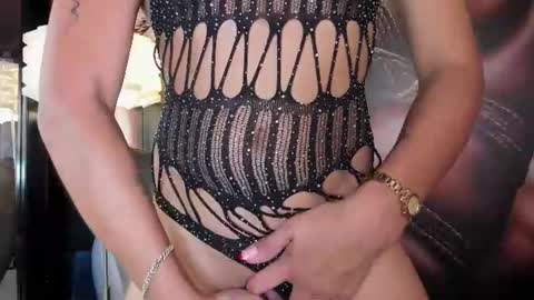 Snapshot of foxy_vilma chatting on July 2026 06:14:02 PM Miss Vilma online show from July 2026 06:14:02 PM