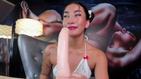 Snapshot of foxy_vilma chatting on July 2026 06:10:01 PM Miss Vilma online show from July 2026 06:10:01 PM