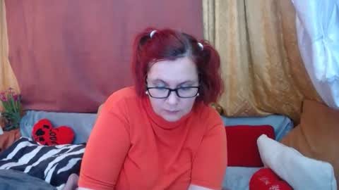 Snapshot of foxydesiree chatting on April 2026 04:57:02 AM foxydesiree online show from April 2026 04:57:02 AM
