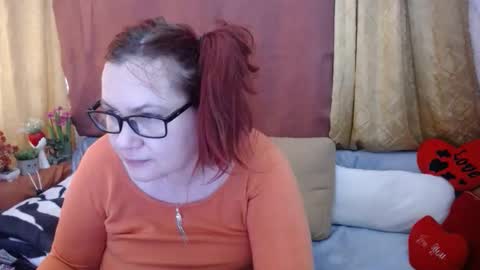 Snapshot of foxydesiree chatting on May 2026 09:48:02 AM foxydesiree online show from May 2026 09:48:02 AM