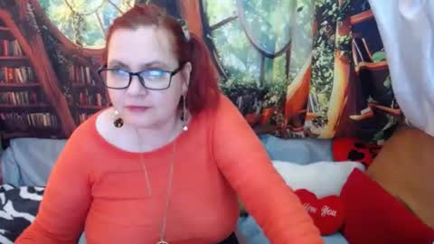 Snapshot of foxydesiree chatting on May 2026 10:52:02 AM foxydesiree online show from May 2026 10:52:02 AM