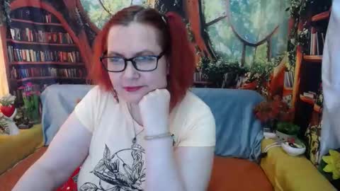 Snapshot of foxydesiree chatting on June 2026 03:01:02 PM foxydesiree online show from June 2026 03:01:02 PM