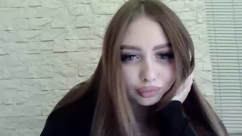 Snapshot of foxyflaree chatting on November 2025 03:23:02 PM Alice online show from November 2025 03:23:02 PM