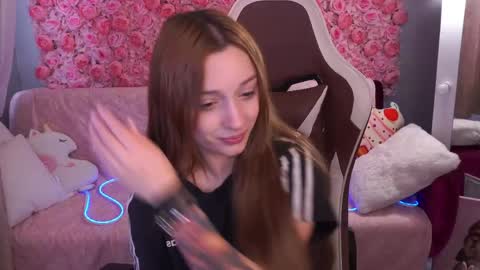 Maya online show from May 2026 06:42:01 AM