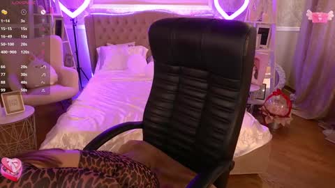 Snapshot of foxyshyyy chatting on March 2025 07:05:02 AM Inna online show from March 2025 07:05:02 AM