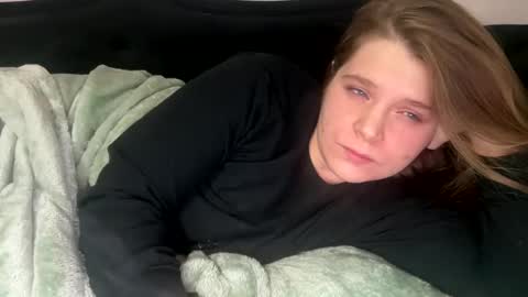 Snapshot of francescafey chatting on December 2024 08:16:01 AM francescafey online show from December 2024 08:16:01 AM