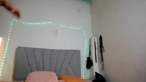 Snapshot of francihot4 chatting on November 2025 01:59:02 AM francihot4 online show from November 2025 01:59:02 AM