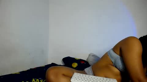Snapshot of francihot4 chatting on June 2026 02:01:01 AM francihot4 online show from June 2026 02:01:01 AM