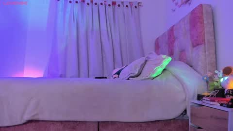 Snapshot of franciscabrun chatting on December 2024 01:15:02 AM Francis Brun online show from December 2024 01:15:02 AM