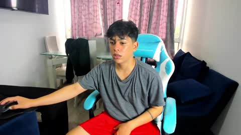 frank online show from February 2025 07:59:02 PM