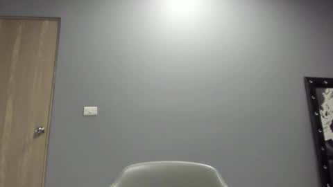 Frank online show from December 2025 06:50:01 PM