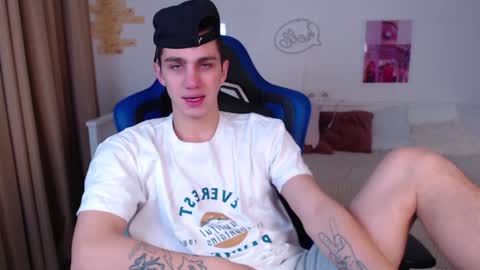 Frank online show from December 2024 03:32:01 AM