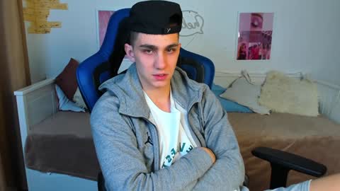 Frank online show from February 2025 12:39:01 PM