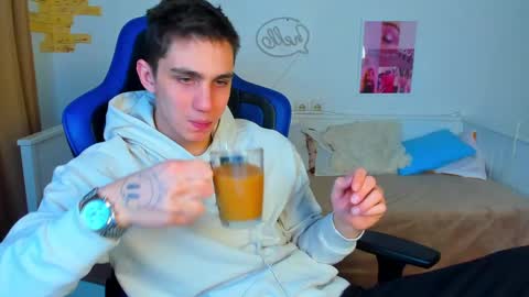 Frank online show from March 2025 07:01:02 AM