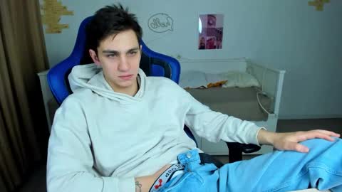 Snapshot of frank_mooree chatting on February 2026 05:36:02 AM Frank online show from February 2026 05:36:02 AM