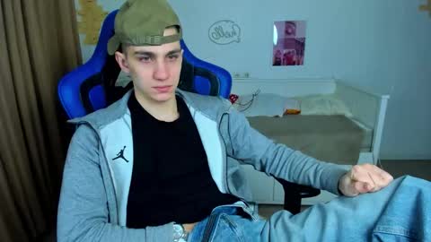 Snapshot of frank_mooree chatting on February 2026 05:50:02 AM Frank online show from February 2026 05:50:02 AM