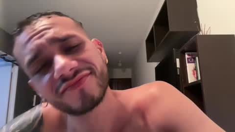 Snapshot of frankcokxxx chatting on February 2025 07:11:01 AM Frankboxxx and mat online show from February 2025 07:11:01 AM