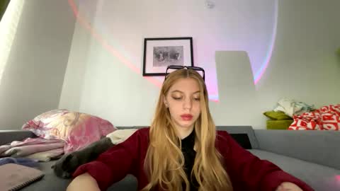 Snapshot of franny_fresh chatting on February 2026 10:47:02 AM franny_fresh online show from February 2026 10:47:02 AM
