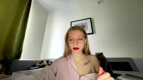 Snapshot of franny_fresh chatting on March 2026 07:32:02 AM franny_fresh online show from March 2026 07:32:02 AM
