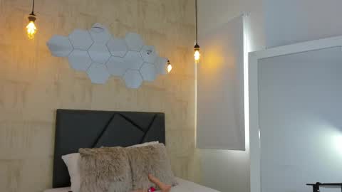 Fransheska online show from February 2025 05:27:01 PM