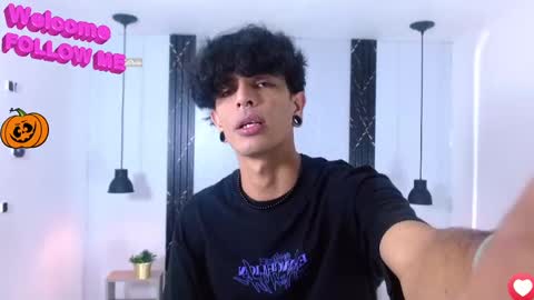 Franvill trato online show from October 2025 07:45:01 PM