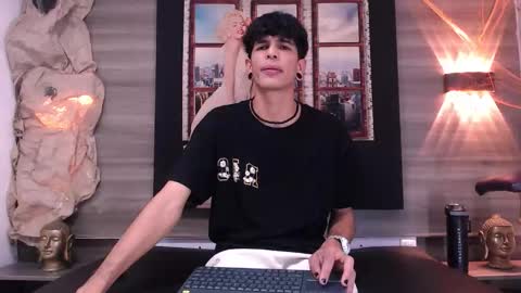 Franvill trato online show from October 2025 07:41:01 PM