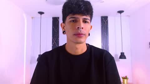 Franvill trato online show from December 2025 06:48:02 PM