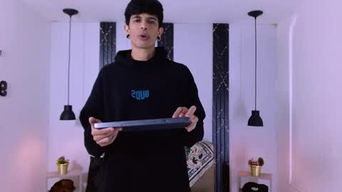 Franvill trato online show from January 2026 07:19:01 PM