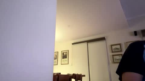 Snapshot of franzmontyhe chatting on September 2025 02:10:01 PM franzmontyhe online show from September 2025 02:10:01 PM