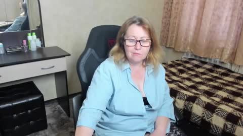 FrauMartha online show from February 2025 01:11:02 PM