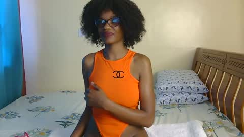 Snapshot of freakky_nessa chatting on December 2024 09:24:01 AM Nessa-Independent model online show from December 2024 09:24:01 AM
