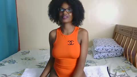 Snapshot of freakky_nessa chatting on December 2024 07:22:01 PM Nessa-Independent model online show from December 2024 07:22:01 PM