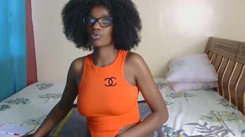 Snapshot of freakky_nessa chatting on December 2024 01:59:02 PM Nessa-Independent model online show from December 2024 01:59:02 PM