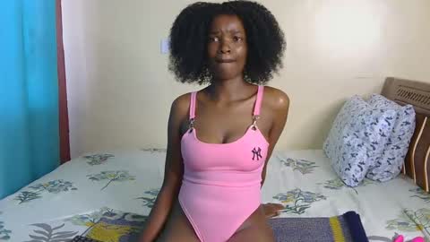 Snapshot of freakky_nessa chatting on December 2024 07:20:02 AM Nessa-Independent model online show from December 2024 07:20:02 AM