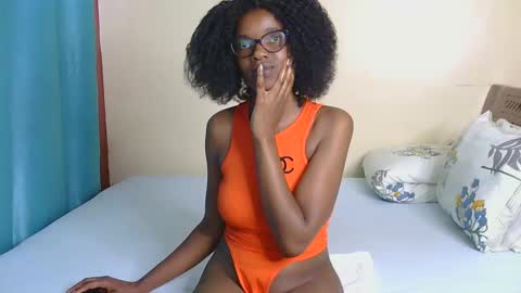 Snapshot of freakky_nessa chatting on January 2025 11:03:02 AM Nessa-Independent model online show from January 2025 11:03:02 AM